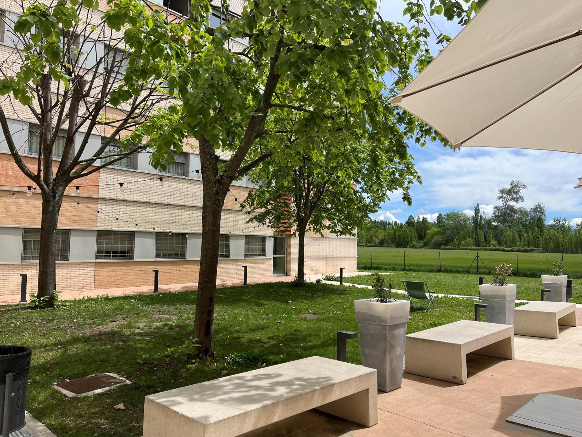 Residencia Universitaria Resa Abedules * Pamplona