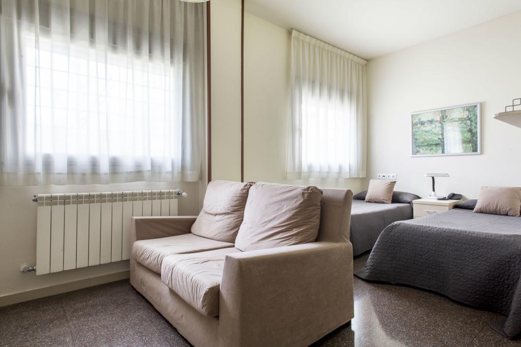 Residencia Universitaria Resa Abedules * Pamplona