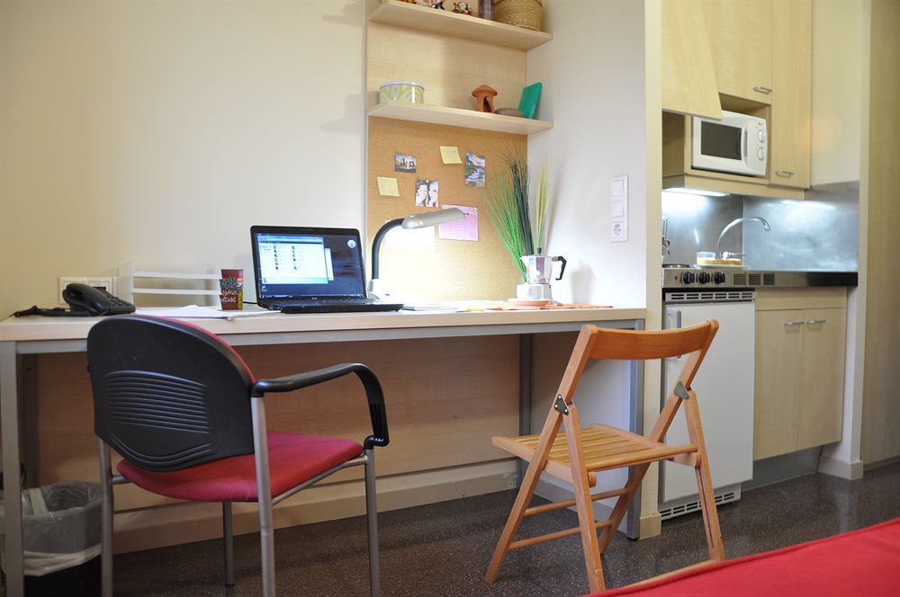Residencia Universitaria Resa Abedules Pamplona